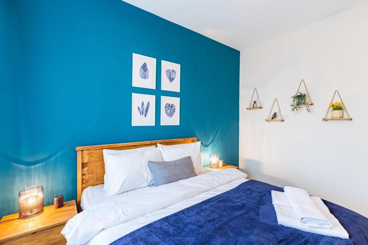 Flat With Excellent Location In Tesvikiye, Sisli Apartman Isztambul Kültér fotó