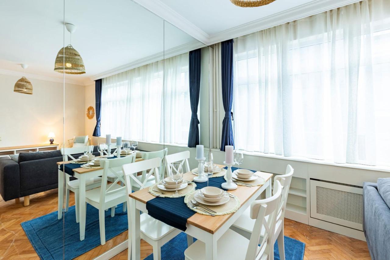 Flat With Excellent Location In Tesvikiye, Sisli Apartman Isztambul Kültér fotó