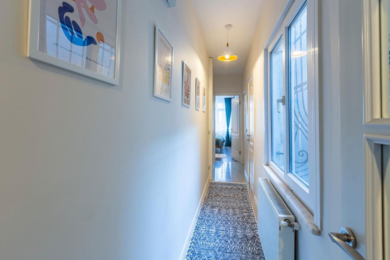 Flat With Excellent Location In Tesvikiye, Sisli Apartman Isztambul Kültér fotó