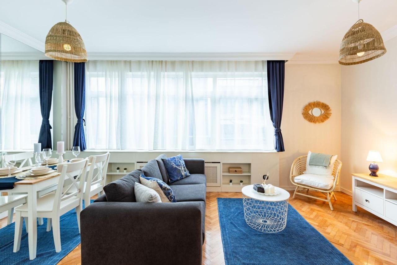 Flat With Excellent Location In Tesvikiye, Sisli Apartman Isztambul Kültér fotó